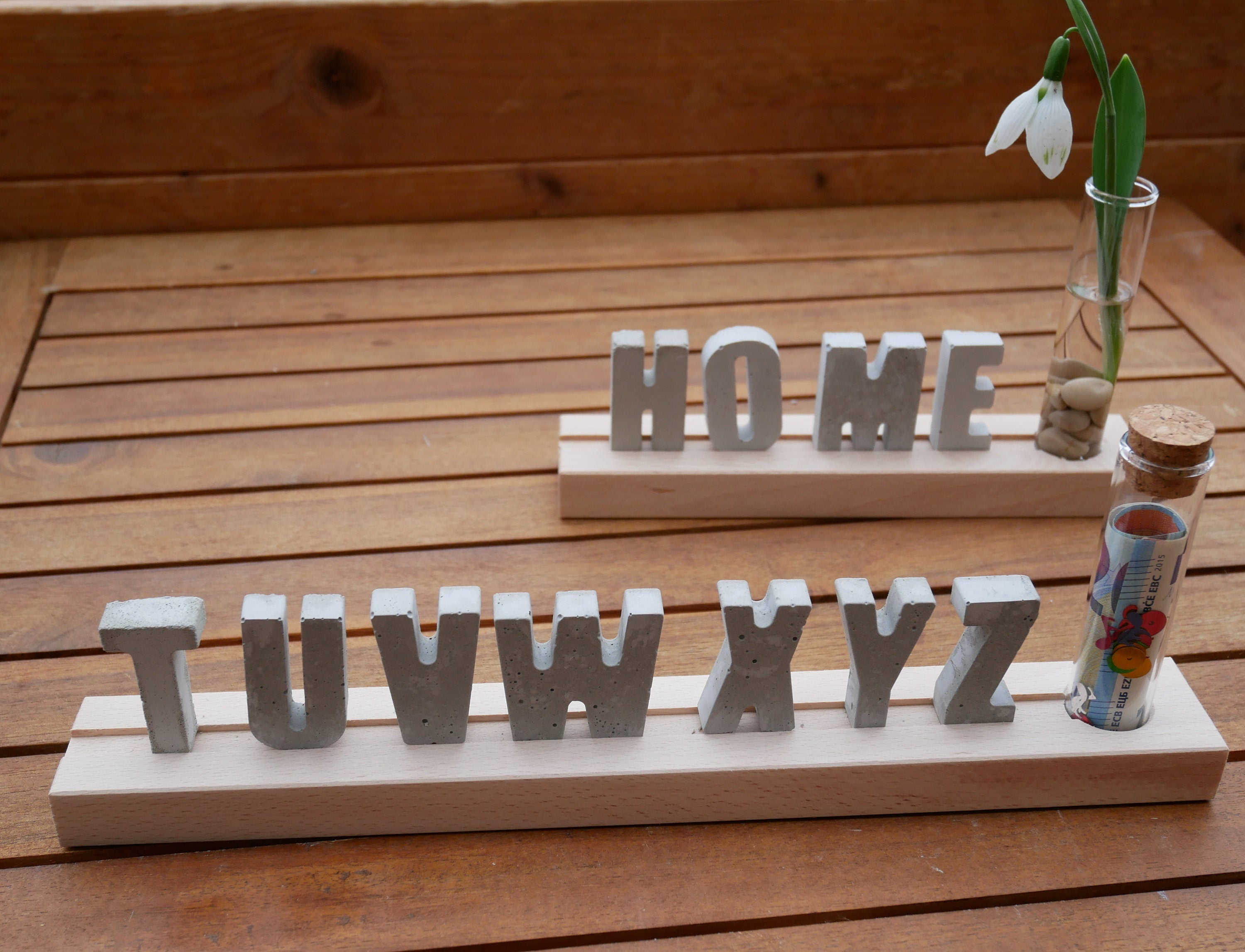 Buchstabenleiste, Betonbuchstaben, Dekoration, Fensterdekoration, Geschenk