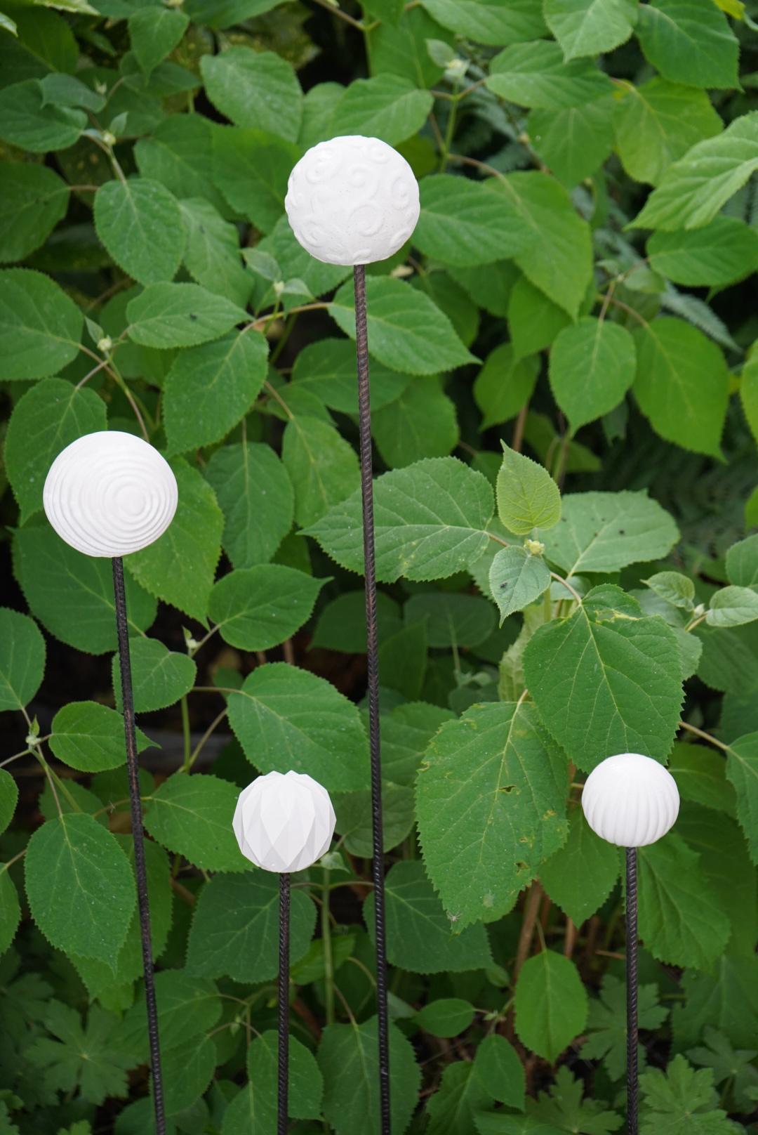 Deko Kugel, Beton Kugel, Gartendeko, Kugel für den Garten, Dekoration, Gartenstecker