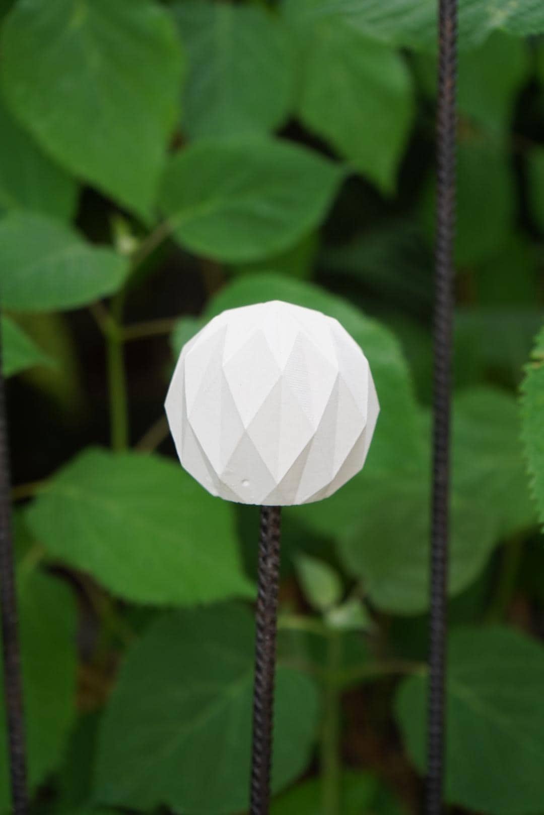 Deko Kugel, Beton Kugel, Gartendeko, Kugel für den Garten, Dekoration, Gartenstecker
