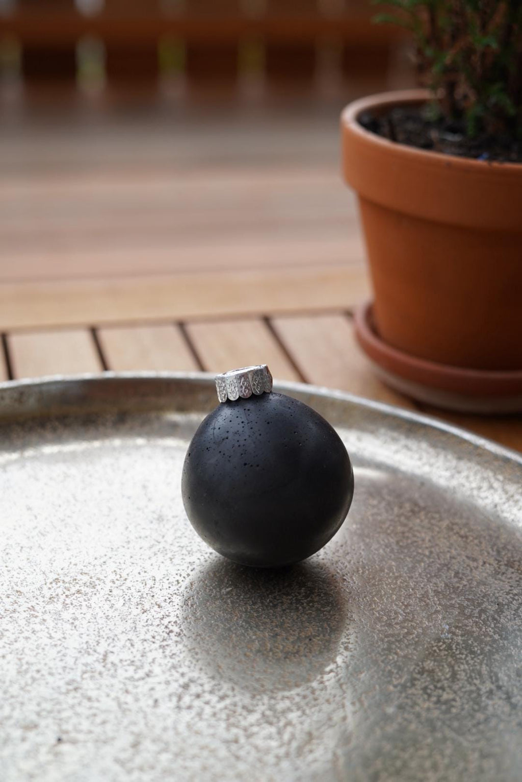 Christbaumkugel aus Beton, Beton Kugel, Beton Dekoration, Weihnachtsdekoration