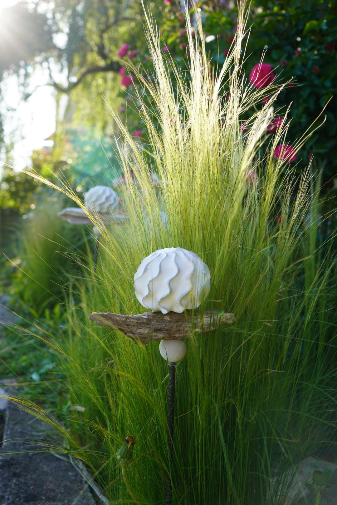 gemusterte Deko Kugel, Beton Kugel, Gartendeko, Kugel für den Garten MIT Holzstück und kleiner Kugel, Gartenstecker, shabby, hygge